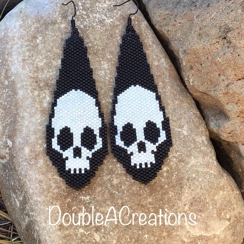 Skull Beaded Earrings, New, Handmade by Me - Picture 3 of 8